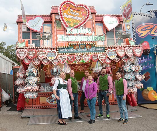 Karin's Herzenmalerei freut sich auf den Besuch während des Oktoberfestes 2023 (©Foto: Martin Schmitz)